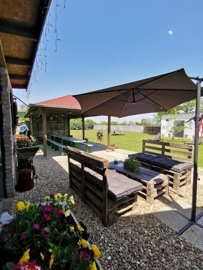 Apartmán Berko Vendeghaz Rakoczifalva Exteriér fotografie